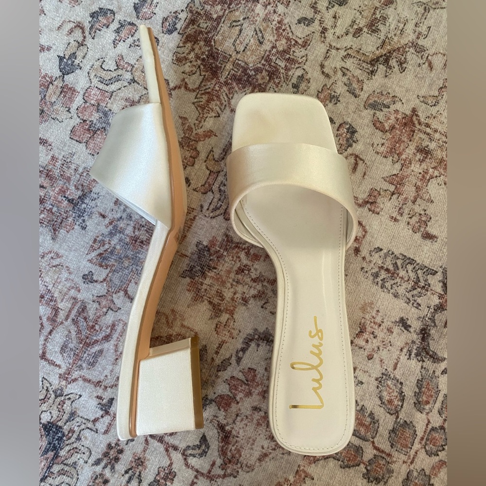 White Satin Heels🤍